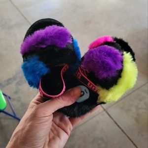 Ugg slippers toddler size 6